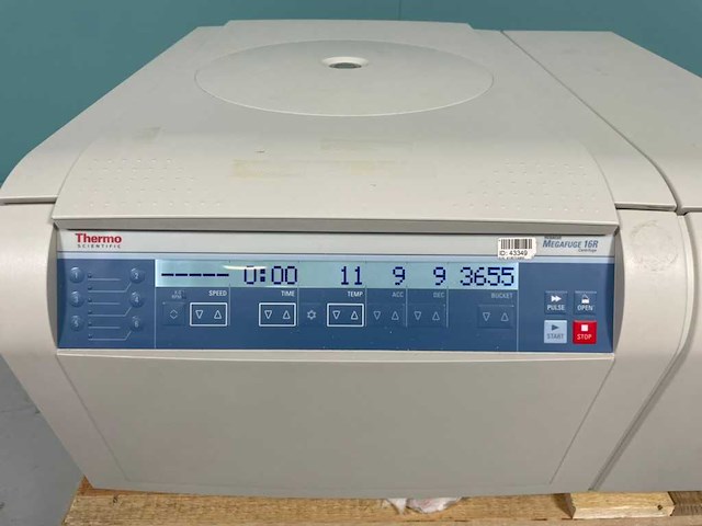 Thermowetenschappelijk - heraeus megafuge 16r - centrifuge - 2010 - afbeelding 3 van  8