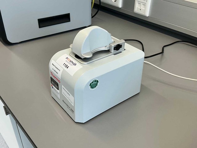 Thermowetenschappelijke nanodrop 2000 spectrofotometer - afbeelding 1 van  7