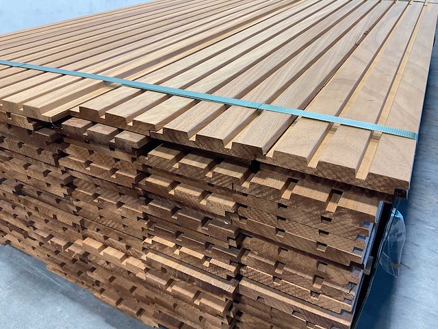 Thermowood ayous rib3 gevelbekleding 210x14x1,7 cm (40x) - afbeelding 10 van  11