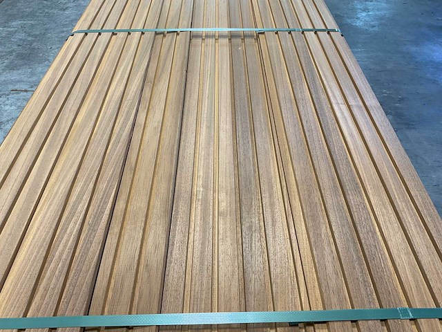 Thermowood ayous rib3 gevelbekleding 240x14x1,7 cm (35x) - afbeelding 6 van  11