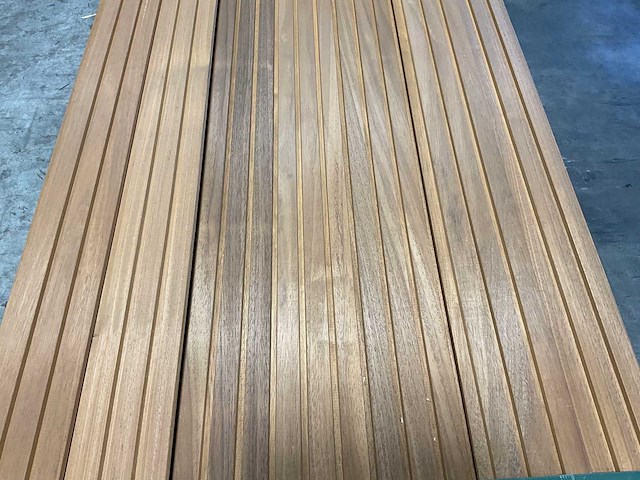 Thermowood ayous rib3 gevelbekleding 300x14x1,7 cm (35x) - afbeelding 4 van  6