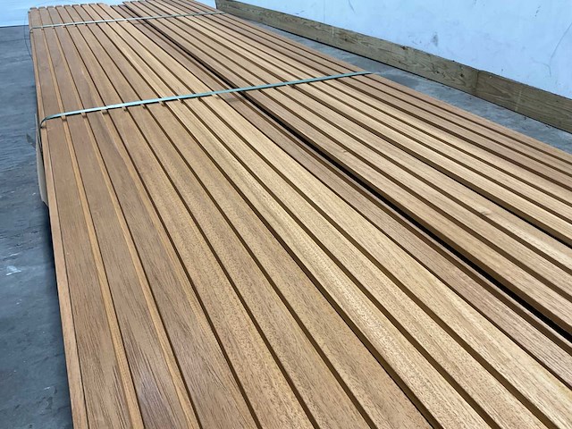 Thermowood ayous rib3 gevelbekleding 330x14x1,7 cm (35x) - afbeelding 3 van  8