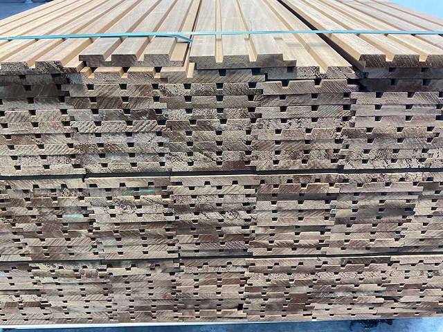 Thermowood ayous rib3 gevelbekleding 360x14x1,7 cm (30x) - afbeelding 8 van  10