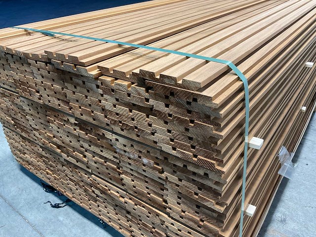 Thermowood ayous rib3 gevelbekleding 420x14x1,7 cm (25x) - afbeelding 5 van  5