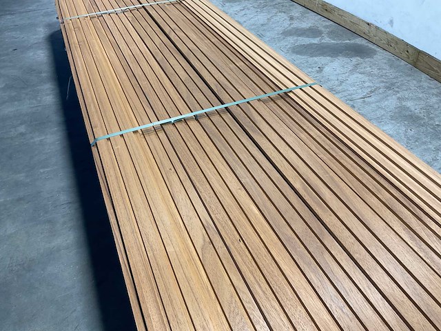 Thermowood ayous rib3 gevelbekleding 420x14x1,7 cm (25x) - afbeelding 6 van  11