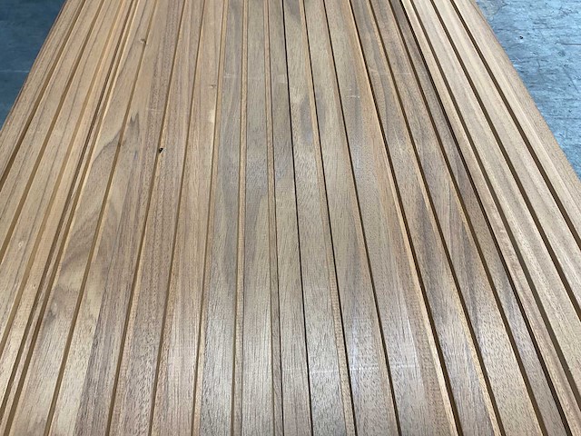 Thermowood ayous rib3 gevelbekleding 420x14x1,7 cm (25x) - afbeelding 8 van  11