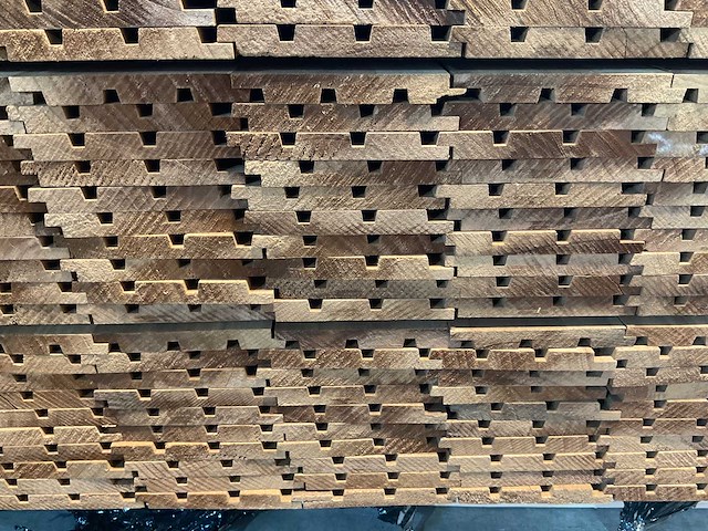 Thermowood ayous rib3 gevelbekleding 420x14x1,7 cm (25x) - afbeelding 11 van  11