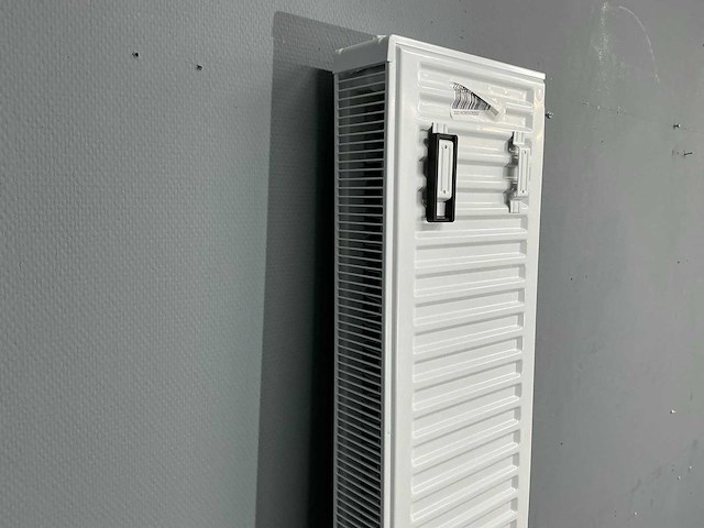 Thermrad - compact 4 plus - radiator 180 x 22 x 30 cm - afbeelding 2 van  13