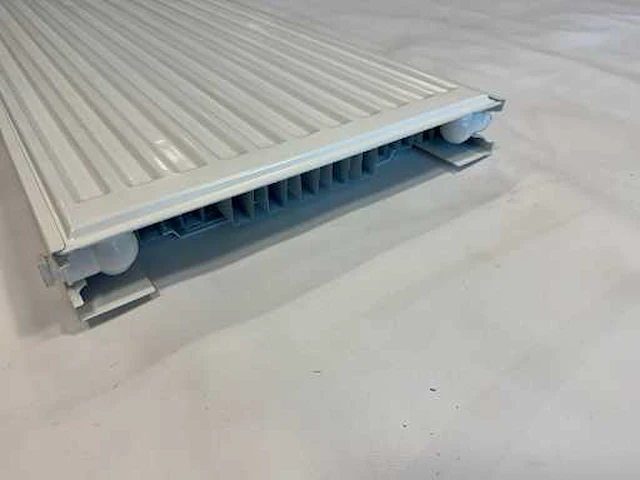 Thermrad - verticale - radiator - afbeelding 2 van  3