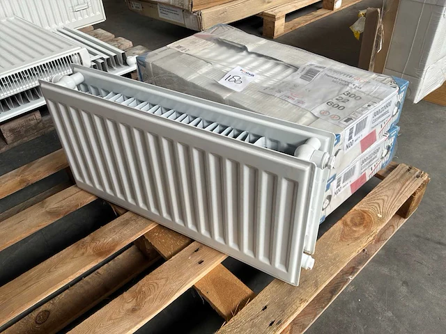 Thermrad 22/300x600 compact 4 plus radiator (3x) - afbeelding 1 van  3