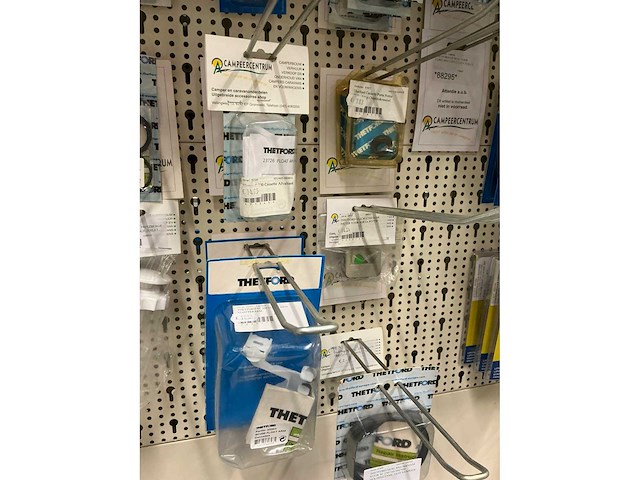 Thetford partij toilet en vuilwatertank onderdelen - afbeelding 2 van  40