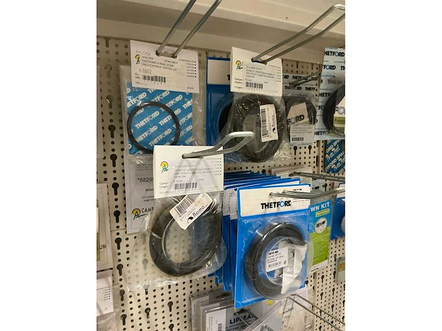 Thetford partij toilet en vuilwatertank onderdelen - afbeelding 3 van  40