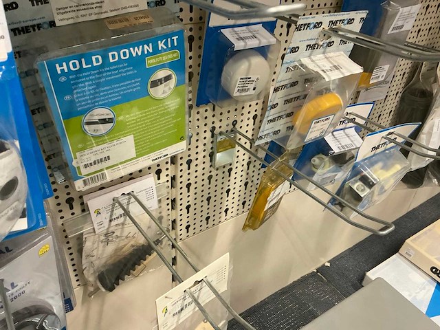 Thetford partij toilet en vuilwatertank onderdelen - afbeelding 7 van  40