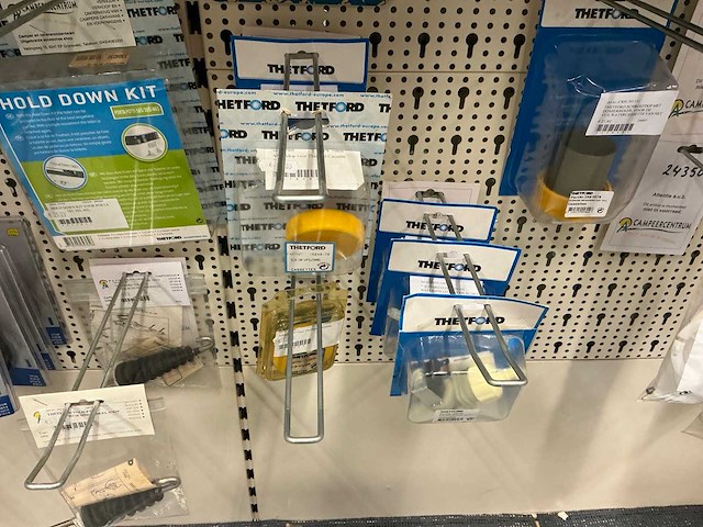 Thetford partij toilet en vuilwatertank onderdelen - afbeelding 8 van  40