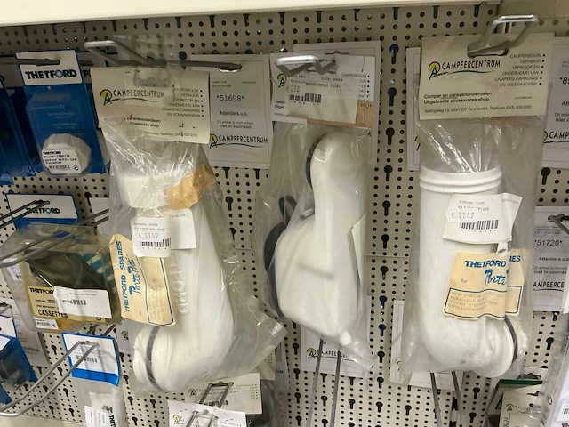 Thetford partij toilet en vuilwatertank onderdelen - afbeelding 13 van  40