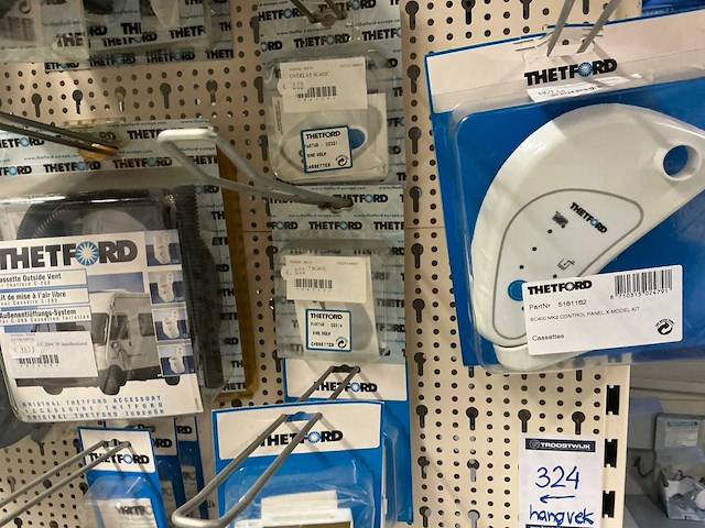 Thetford partij toilet en vuilwatertank onderdelen - afbeelding 26 van  40