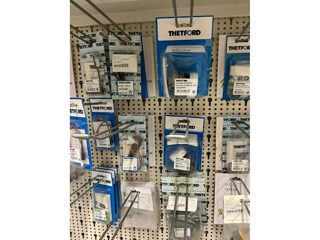 Thetford partij toilet en vuilwatertank onderdelen - afbeelding 37 van  40