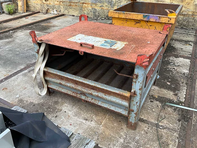 Thiekon l profielen en metalen bakken - afbeelding 6 van  9