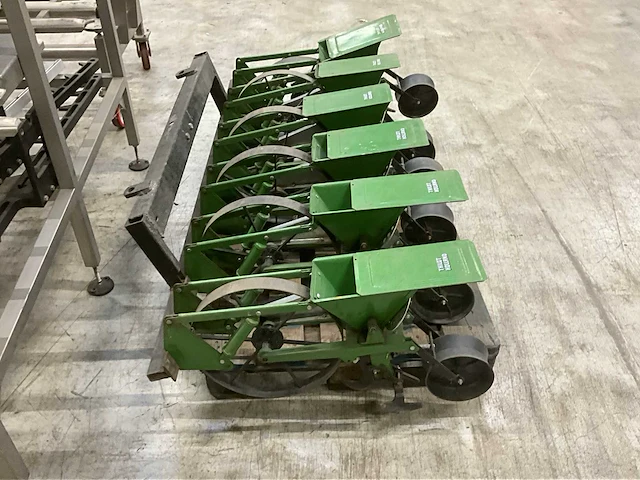 Thilot holland mechanische zaaimachine - afbeelding 4 van  7