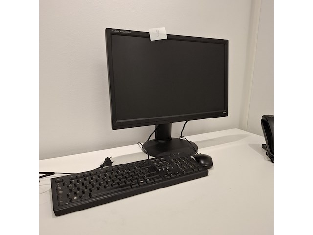 Thinkcentre met monitor lenovo, m720q, core i5 9th gen - afbeelding 6 van  8