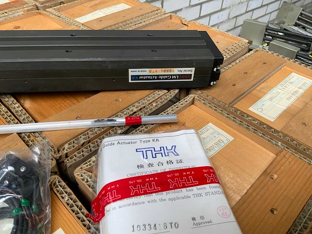 Thk kr4610de+44loe-04x0 lm actuator (22x) - afbeelding 2 van  3