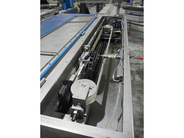 Thom - afbeelding 9 van  10