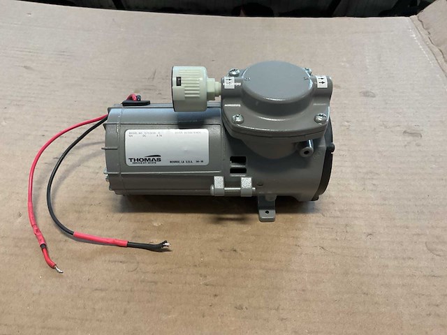 Thomas 107cdc20 compressor and vacuum pump - afbeelding 1 van  3