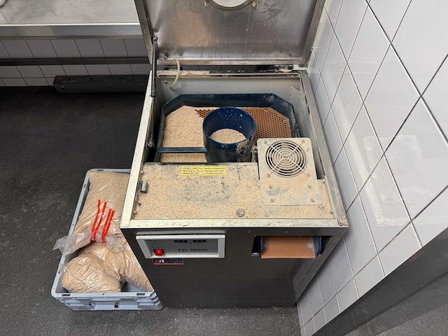 Thomas dörr - bpm td 5000 - bestek poleermachine - afbeelding 5 van  7