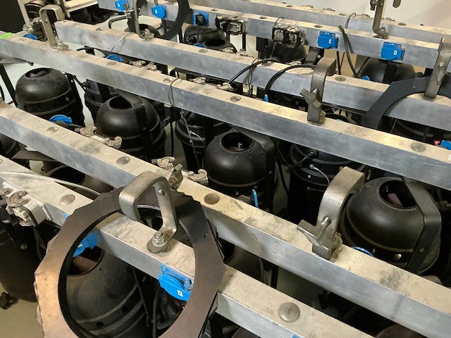 Thomas par 64 4-bar par-spot (2x) - afbeelding 4 van  5