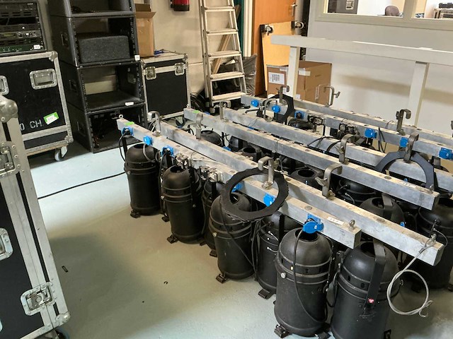 Thomas par 64 4-bar par-spot (2x) - afbeelding 2 van  5