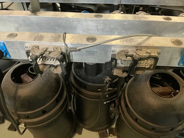 Thomas par 64 4-bar par-spot (2x) - afbeelding 5 van  5