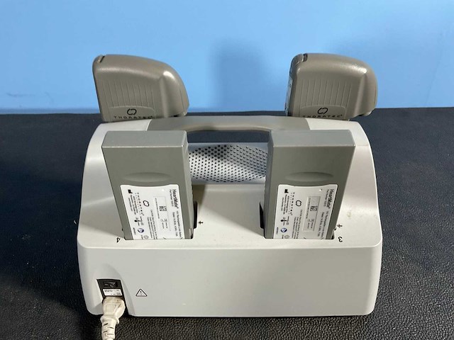 Thoratec - heartmate universele batterij lader - - afbeelding 3 van  4