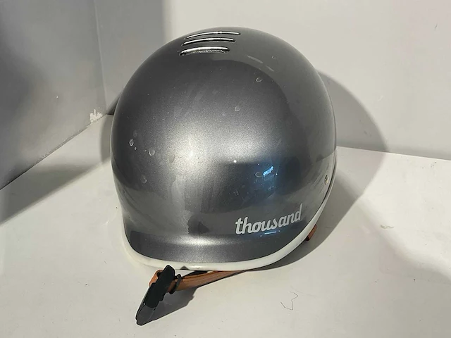 Thousand fietshelm - afbeelding 1 van  1