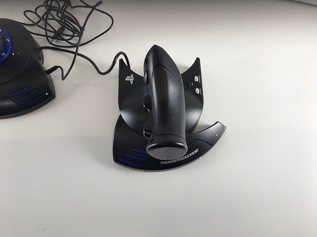 Thrustmaster mix model racing wheels & flight sticks (defect) - check description (6x) - afbeelding 32 van  39