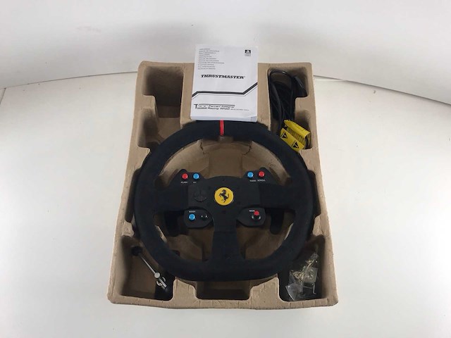 Thrustmaster (t300) ferrari integral racing wheels alcantra edition (defect) (2x) - afbeelding 5 van  9