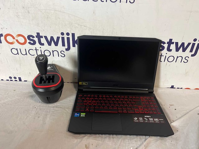 Thrustmaster th8s shifter - add-on voor racesturen + acer nitro 5 an515-57-793d - afbeelding 1 van  1