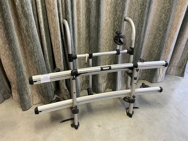 Thule dak f ietsendrager - afbeelding 1 van  3