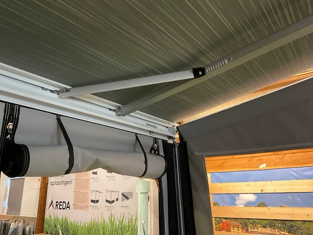 Thule omnistar 6300 caravan/camper luifel - afbeelding 7 van  8