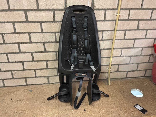 Thule yepp maxi essay fit kinderzitje - afbeelding 1 van  4