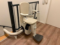 Thyssenkrupp flow 2 traplift - afbeelding 1 van  14