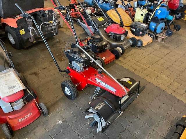 Tielbürger tk17 zelfrijdende veegmachine - afbeelding 2 van  6