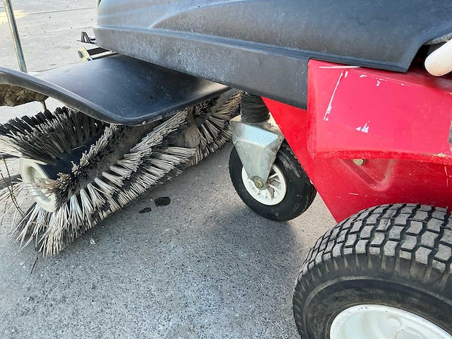 Tielbürger tk38 prof zelfrijdende veegmachine - afbeelding 14 van  15