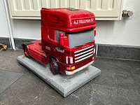 Tieleman scania vrachtwagen model van beton - afbeelding 3 van  4
