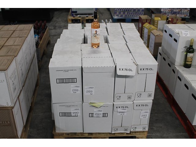 Tien dozen rosé wijn carabinera. 24 flessen. - afbeelding 1 van  3