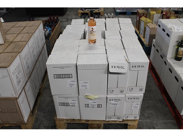 Tien dozen rosé wijn carabinera. 24 flessen. - afbeelding 1 van  3