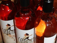 Tien flessen rosé wijn carabinera. - afbeelding 2 van  2