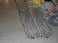 Tien gegalvaniseerde lantaarnpalen met lengte 580 cm. - afbeelding 3 van  3
