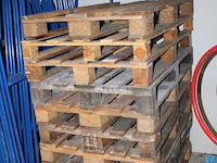 Tien pallets 120 x 80 cm w.o. vijf europallets. - afbeelding 2 van  2