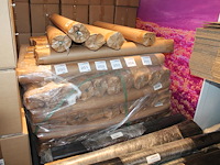 Tien rubber beschermingsmatten t.b.v. laadkabel. afmeting 1 x 2 m. worden voor de hand uitgegeven vanaf pal... - afbeelding 1 van  2