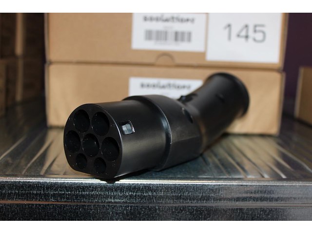 Tien verloopstekkers / adapters metron ac01. type 2 naar schuco (230v). laadpaal gebruiken als stopcontact. - afbeelding 2 van  3